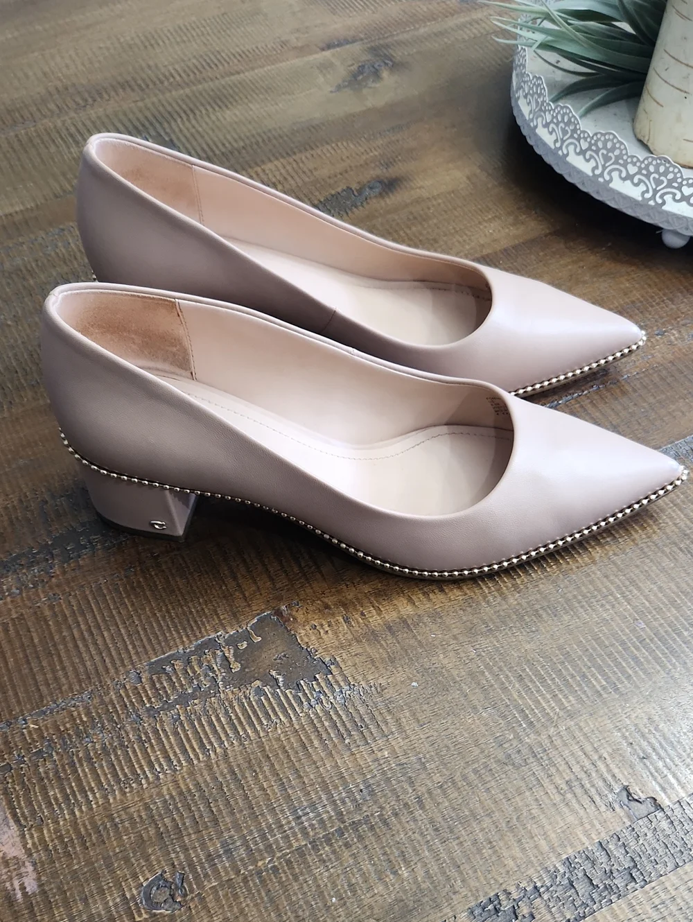 COACH Willa Pumps Pointed Toe Low Block Heel in Blush SIZE 8.5